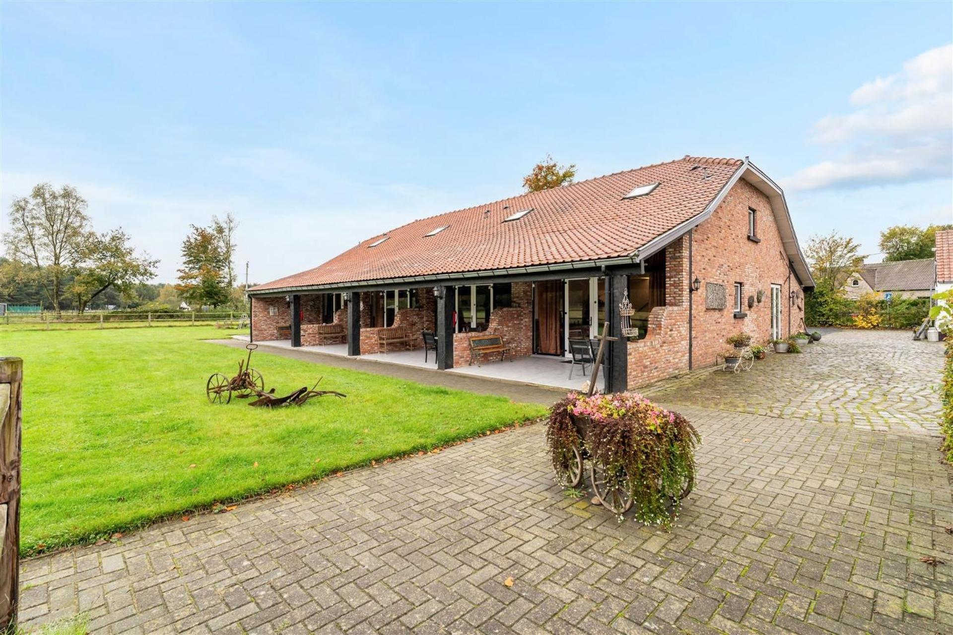 B&B De Kroonhoeve Beringen Exterior foto